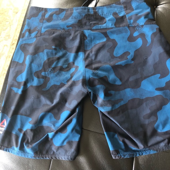 Reebok shorts - Picture 2 of 3